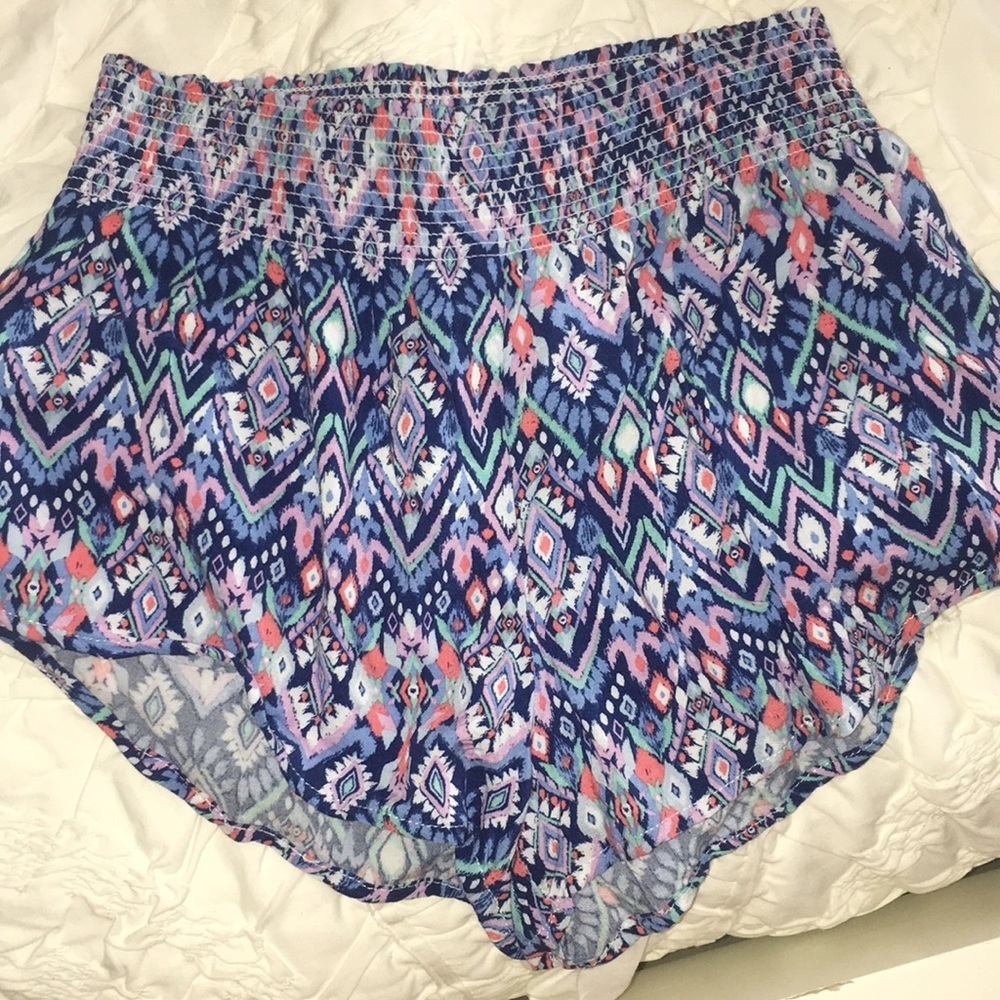 Colorful high waisted flowy shorts